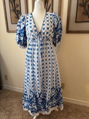 Farmers Market NWT Med Floral Maxi Dress with V-Neck and Puff Sleeves